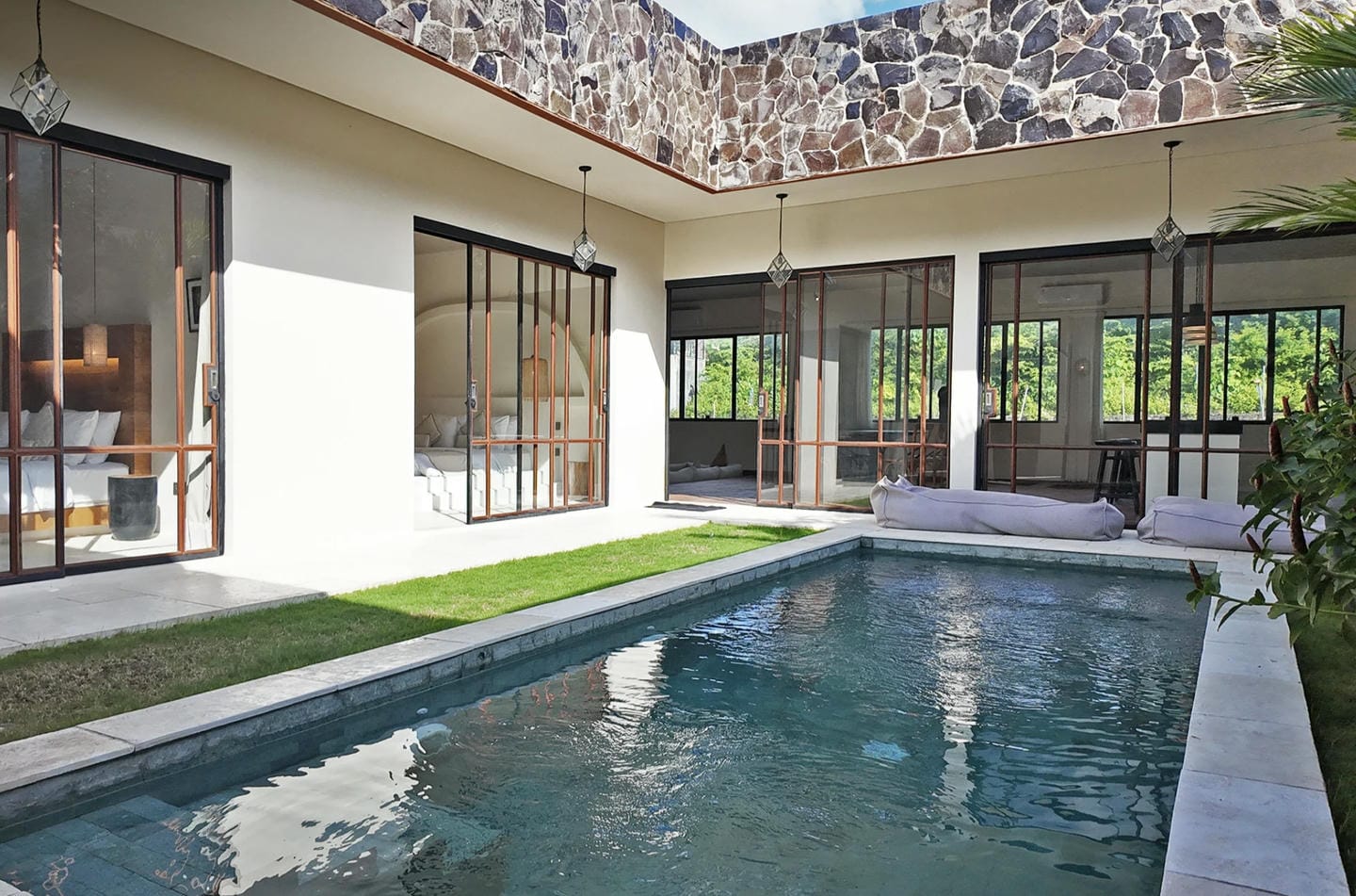 PRIME LOCATION 3 BEDROOM VILLA FOR SALE LEASEHOLD IN UMALAS BE-2108 